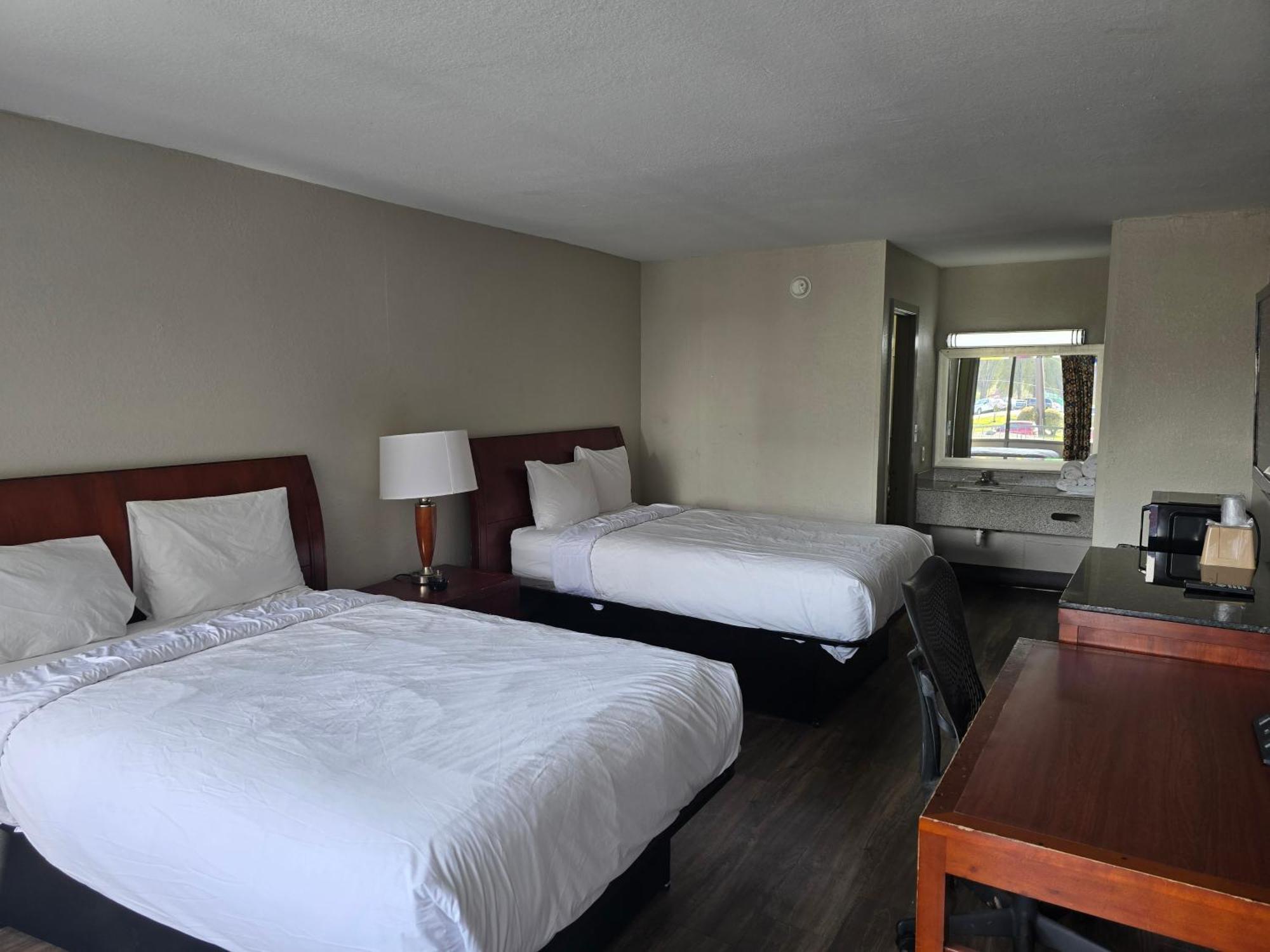 Days Inn By Wyndham Raleigh South Buitenkant foto