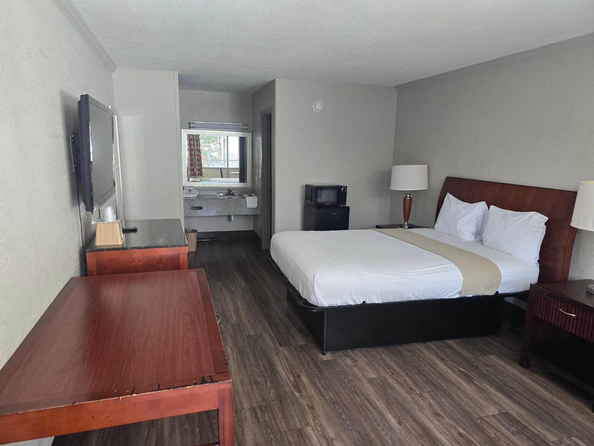 Days Inn By Wyndham Raleigh South Buitenkant foto